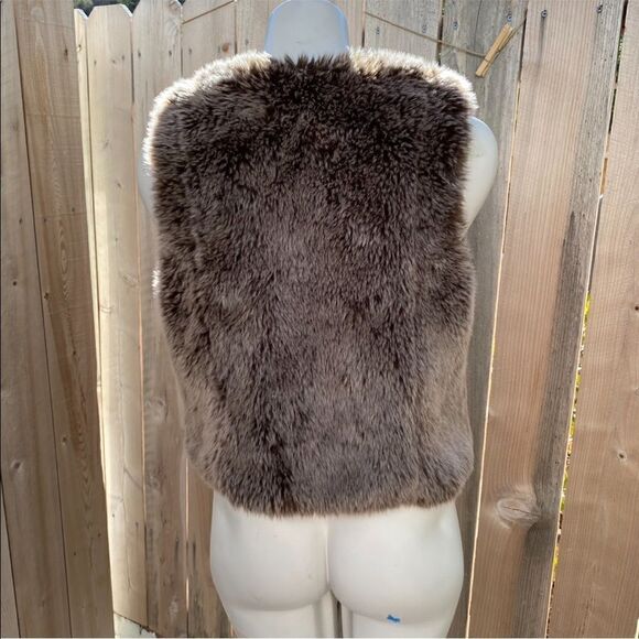 Madewell Vegan Faux Fur Brown Vest size small - Picture 4 of 6